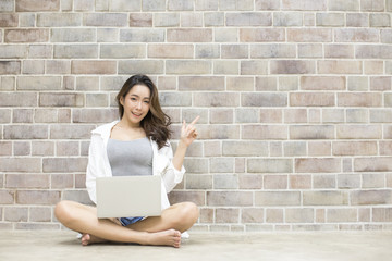 Asian beautiful woman using laptop. People with educaiton concept.