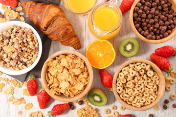 cereal breakfast and fruits
