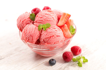 berry ice cream