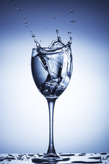 splash of water in the glass