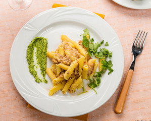 Maccheroni con sugo di pesce