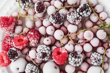 Fototapeta na wymiar frozen berries closeup