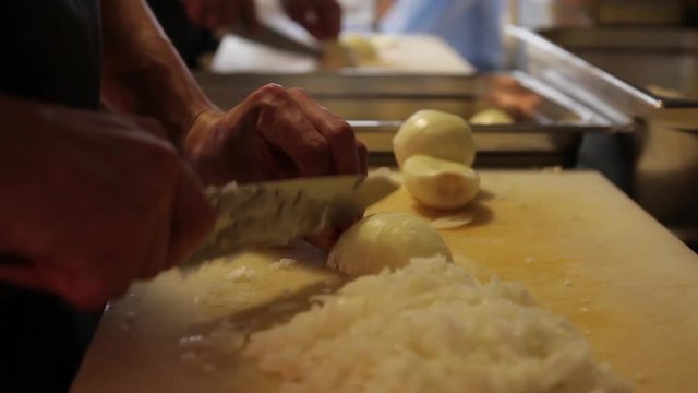 Zwiebelschneiden