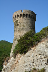Fototapeta na wymiar Corse, Tour Génoise de Losse (l'Osse).