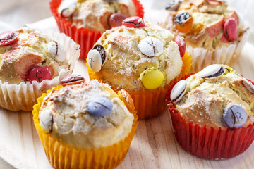 Muffins with candy