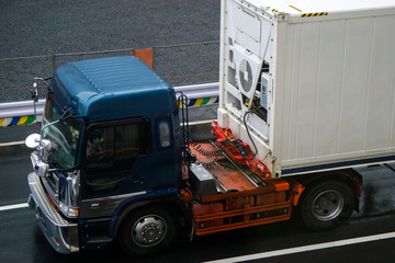牽引自動車 トレーラー