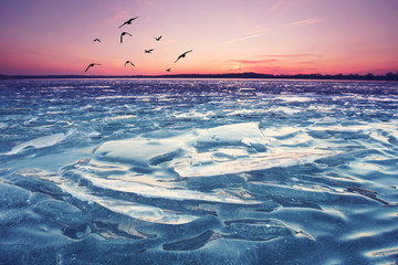 Eisschollen am See