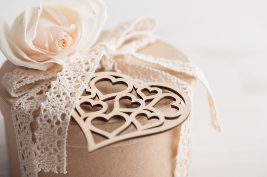 Kraft gift box, rose, heart