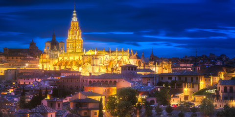 Fototapeta na wymiar Panorama view of Toledo and Tagus River, Spain