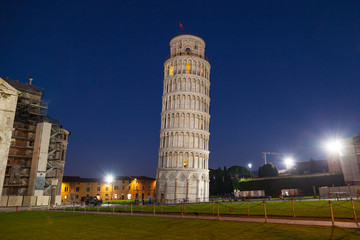 Night view of Leaning Tower of Pisa (Torre di Pisa) on Piazza dei Miracoli in Pisa, Tuscany, Italy.
