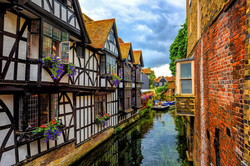 Medieval houses and river Stour in Canterbury Old Town, Kent, England - obrazy, fototapety, plakaty