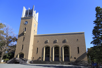 早稲田大学