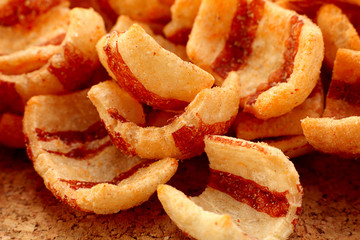 Pelleted salted snack bacon