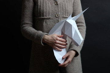 White head of a unicorn © Studio KIVI