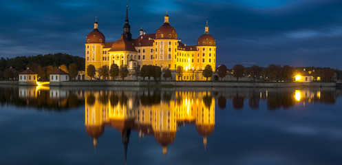 Fototapeta na wymiar Moritzburg castle near Dresden