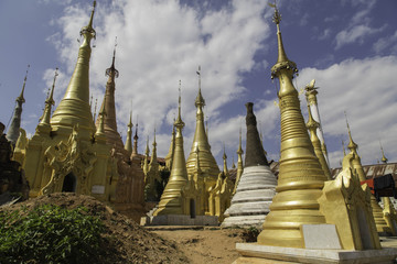 Fototapeta premium Myanmar, Pagoden