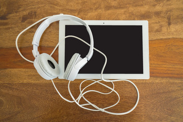 Tablet and headphone