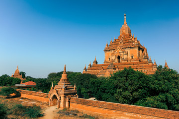 Fototapeta premium The Sulamani Temple is a Buddhist temple located in the village of Minnanthu in Burma. The temple is one of the most-frequently visited in Bagan. 