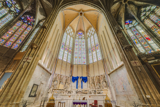 Saint Just et Saint Pasteur Cathedral in Narbonne, France