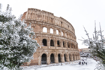 A lovely day of snow in Rome, Italy, 26th February 2018: a beautiful view of Colosseum under the...