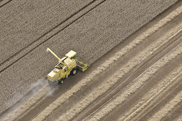 aerial photo of New Holland 8070 combine harvester harvesting