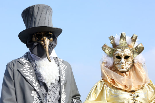 Masque v&eacute;nitien : larve ou molto. Zanni. Venetian mask: larva or molto. Zanni.