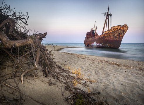 2,401 BEST Pirate Shipwreck IMAGES, STOCK PHOTOS & VECTORS | Adobe Stock