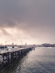 Pier in Sopot in the winter - obrazy, fototapety, plakaty