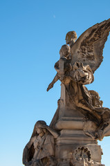 Fototapeta na wymiar Statue d'ange