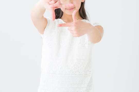 カメラポーズする女の子 Stock 写真 Adobe Stock
