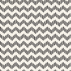 Hand drawn lines seamless pattern. Abstract geometric tiling background. Freehand black and white texture.