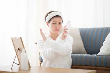 美容・女性・ソファ