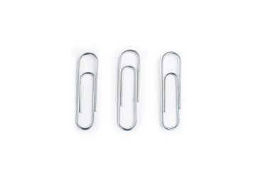 Сатин  скрепки на белом фоне.
