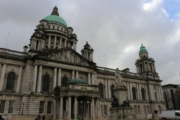 Fototapeta na wymiar Beautiful Picture of City Hall in Belfast Northern Ireland, with a gloomy sky and dark clouds
