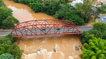 ponte sob rio mogi guaçu