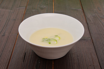 White vegetable soup with garlic