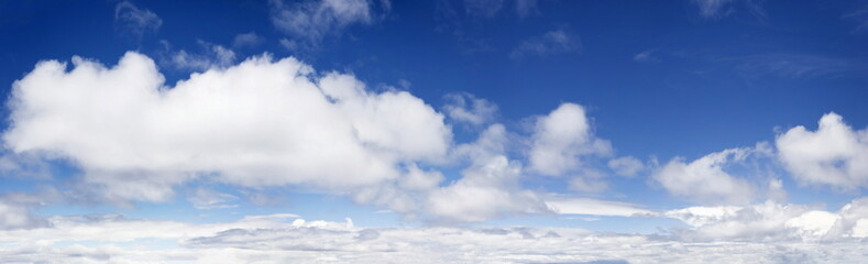 Naklejka na ściany i meble Beautiful cloudscape in the sky