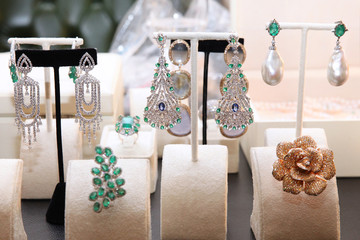 Chic expensive diamond jewelry