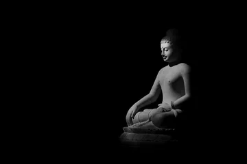 Papier Peint photo Bouddha Statue de Bouddha dans l& 39 obscurité - ombre et lumière