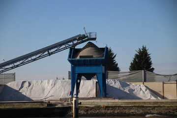 Sand hopper in Moordrecht from inland ships on Hollandse Ijssel to fill trucks