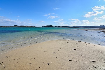 Paysage de mer &agrave; Port-Blanc dans le Tr&eacute;gor en Bretagne