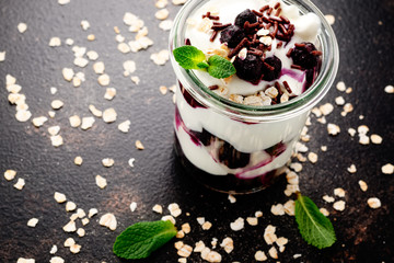 quark mit blaubeeren und haferflocken