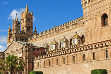 Fototapeta na wymiar La Cattedrale di Palermo