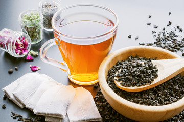 balck tea with herbs