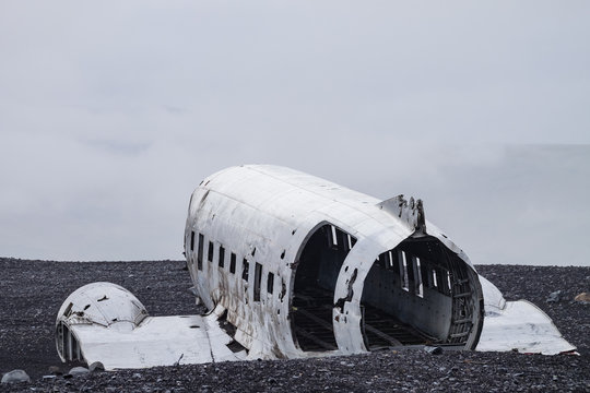Abandoned DC-3 Wreckage At S&oacute;lheimasandur