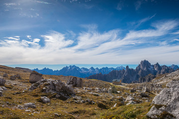 italien dolomites, south tyrol and italien alps, beautiful mountain scenery in autumn weather 