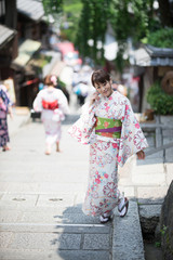 Fototapeta premium 着物の女性・京都