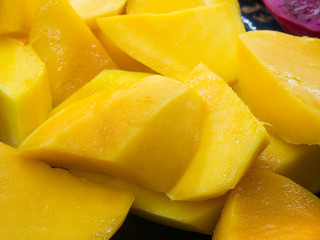 Fresh Cut Mango Fruits