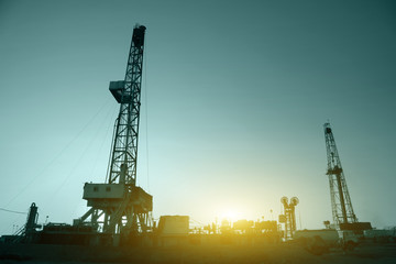 Obraz premium oilfield derrick