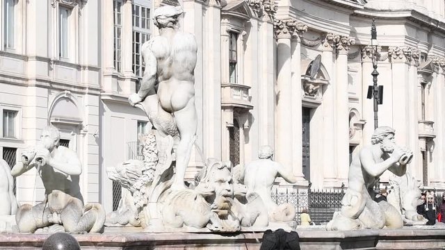 Fountain's marble statue in Rome slow motion, fontana del moro piazza navona place